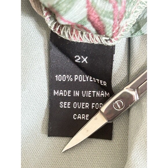 AGB Womens 2X Green Floral Bell Sleeve Top Lined‎ With Tank Top NWT - Picture 5 of 12